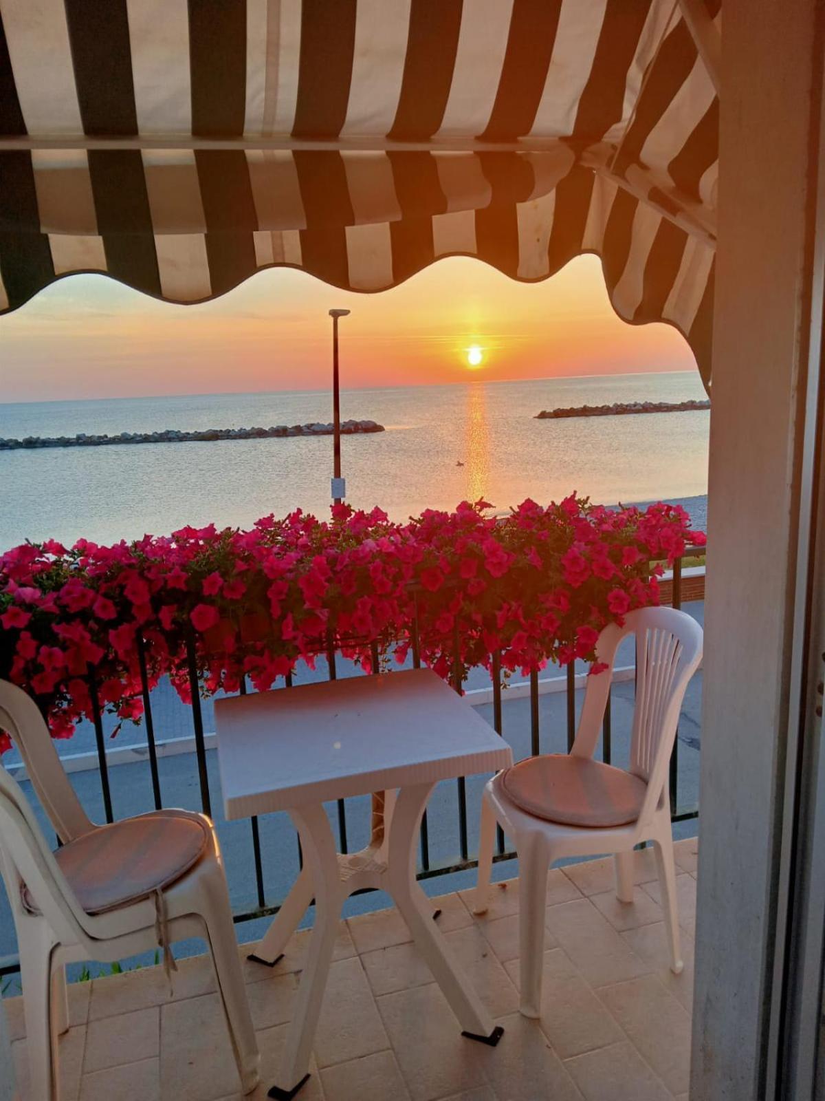 Villa Il Mio Paradiso โทริโนดิซานโกร ภายนอก รูปภาพ