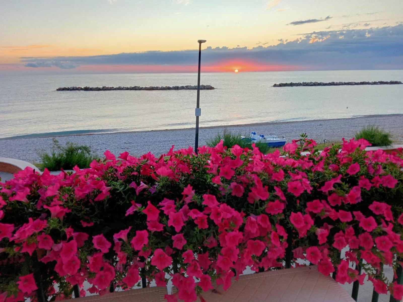 Villa Il Mio Paradiso โทริโนดิซานโกร ภายนอก รูปภาพ