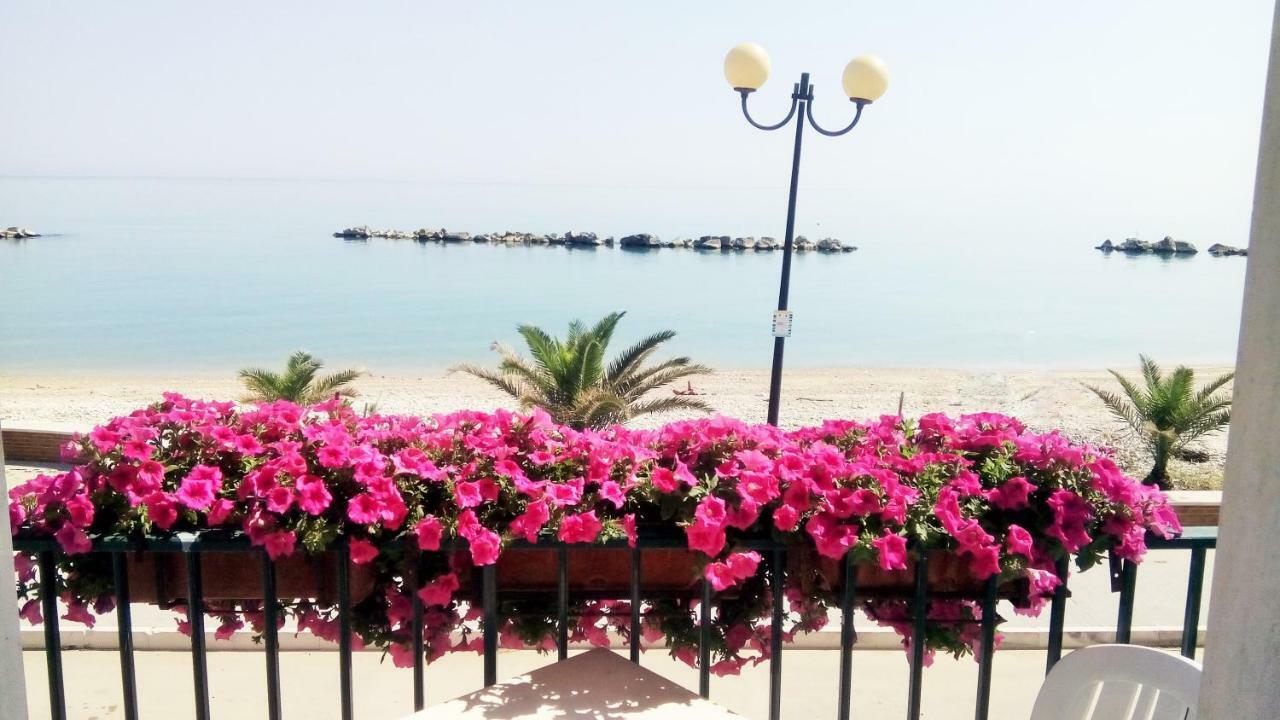 Villa Il Mio Paradiso โทริโนดิซานโกร ภายนอก รูปภาพ