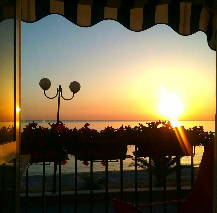 Villa Il Mio Paradiso โทริโนดิซานโกร ภายนอก รูปภาพ